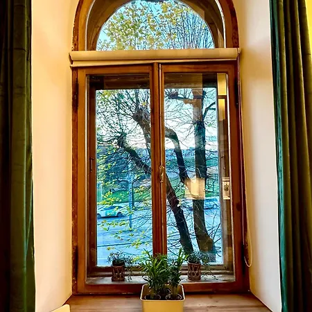 Luxury Mere By Rikas Apartment *